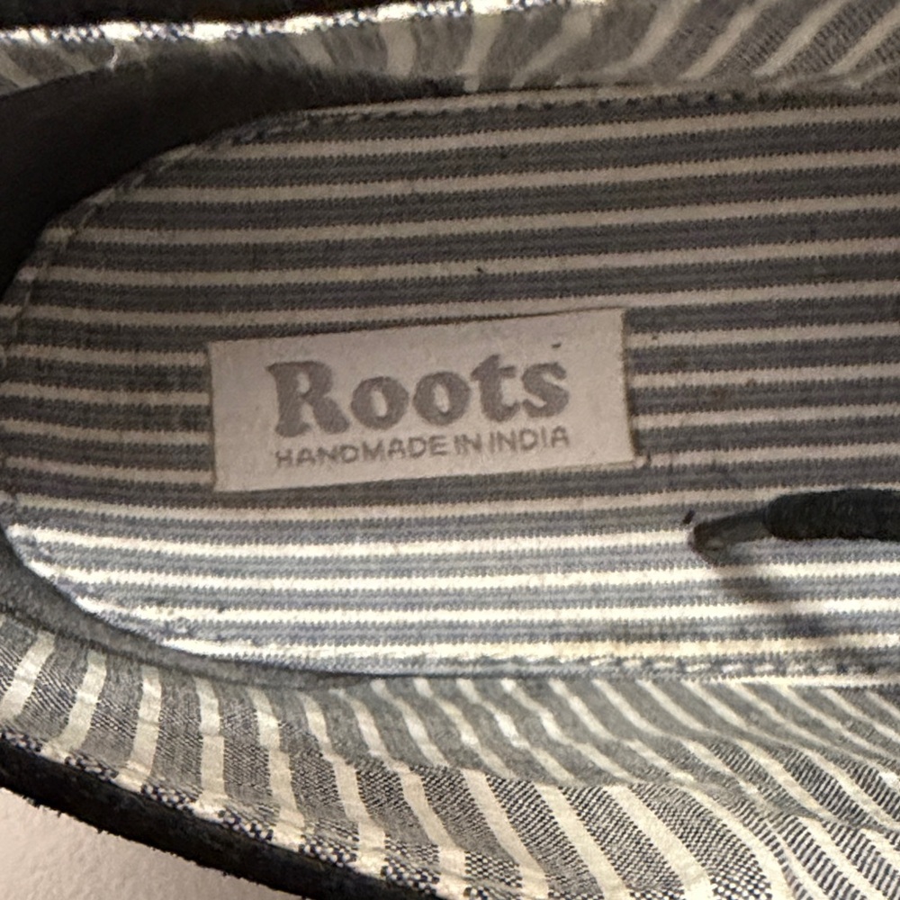 ROOTS  Men’s Black Suede Lace-Up Chukka Boots - Picture 2 of 5